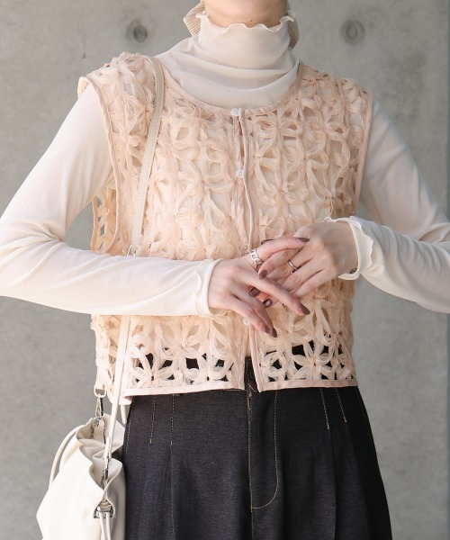 Bab(バブ)の「前後2WAYフラワーレースベスト(ベスト・レディース・アイボリー/ブラック/ベージュ・M)」の18枚目の写真