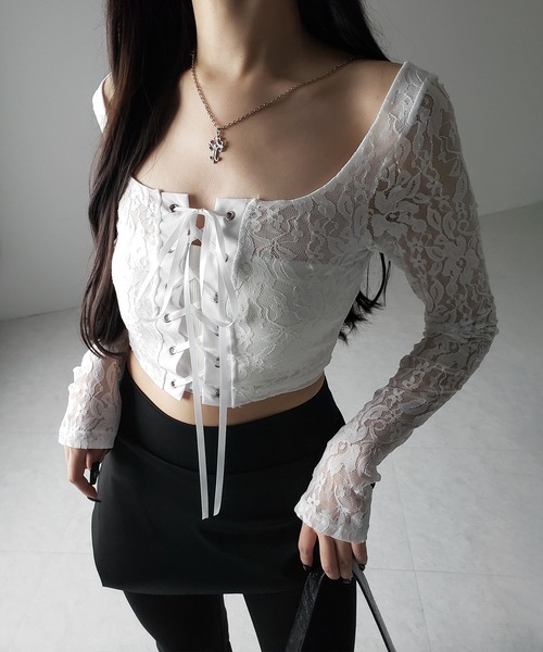 【極美品】Fete　エリザコルセットトップス　リボン付トップス　Mサイズ　白 極美品】Fete エリザコルセットトップス リボン付トップス M