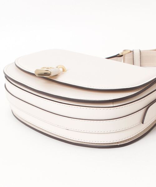 MICHAEL KORS(マイケルコース)の「MICHAEL KORS Mila Medium Leather Messenger Bag マイケルコース ミリア ミディアム レザーメッセンジャーバッグ(ショルダーバッグ・レディース・ベージュ・FREE)」の10枚目の写真