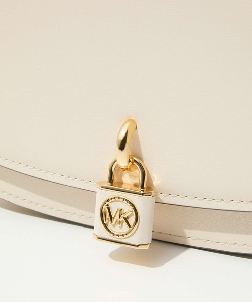 MICHAEL KORS(マイケルコース)の「MICHAEL KORS Mila Medium Leather Messenger Bag マイケルコース ミリア ミディアム レザーメッセンジャーバッグ(ショルダーバッグ・レディース・ベージュ・FREE)」の5枚目の写真