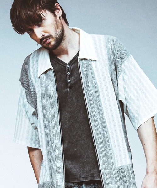 NO ID.(ノーアイディ)の「【NO ID.】Changing Knit Sheer Big Shirt Blouson / チェンジング ニット シアー ビッグ シャツ ブルゾン(シャツ/ブラウス・メンズ・グレー/ブラック/ブラウン・ONE SIZE)」の3枚目の写真
