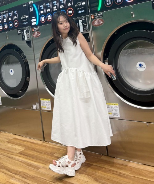 シャイニーフレアワンピース（ワンピース）｜DONOBAN（ドノバン）の