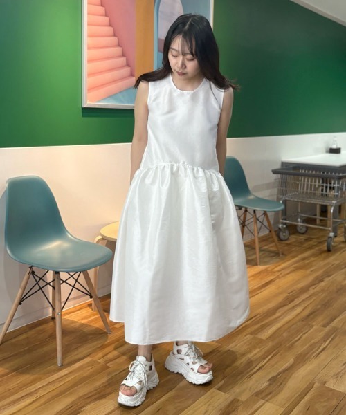 Donoban 黒 フレアワンピース DONOBAN｜シャイニーフレアワンピース | Rakuten Fashion(楽天