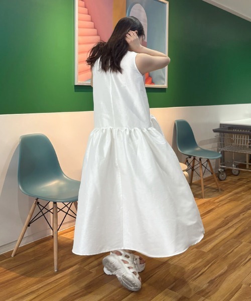 シャイニーフレアワンピース（ワンピース）｜DONOBAN（ドノバン）の