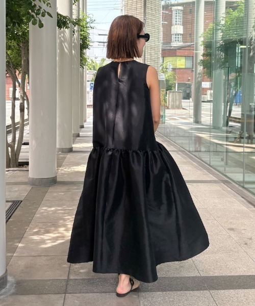 シャイニーフレアワンピース（ワンピース）｜DONOBAN（ドノバン）の