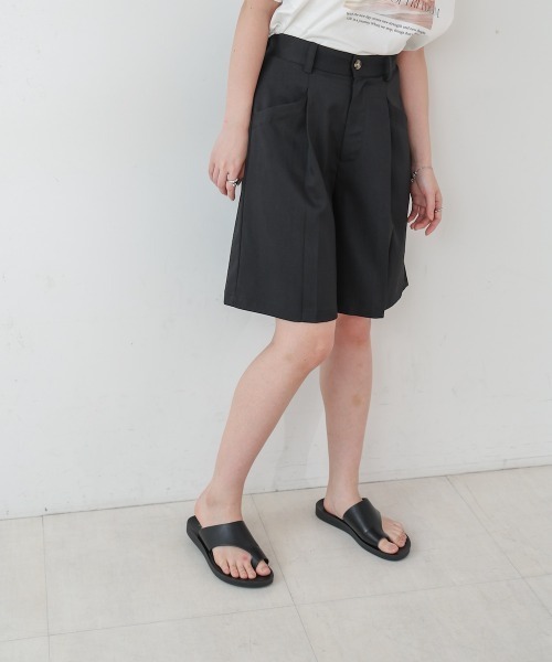 Bab(バブ)の「タックデザインハーフパンツ(その他パンツ・レディース・ホワイト系その他/ブラック・M)」の2枚目の写真