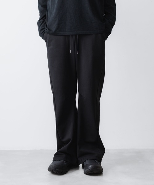 ATTACHMENT（アタッチメント）の「コットン ストレッチテリー 3Dワイドトラウザーズ / CO STRECH TERRY 3D WIDE TROUSERS（スウェットパンツ・メンズ・ブラック/ライトグレー/ダークグレー・3/2/1）」の2枚目の写真