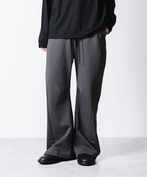 ATTACHMENT（アタッチメント）の「コットン ストレッチテリー 3Dワイドトラウザーズ / CO STRECH TERRY 3D WIDE TROUSERS（スウェットパンツ・メンズ・ブラック/ライトグレー/ダークグレー・3/2/1）」の5枚目の写真