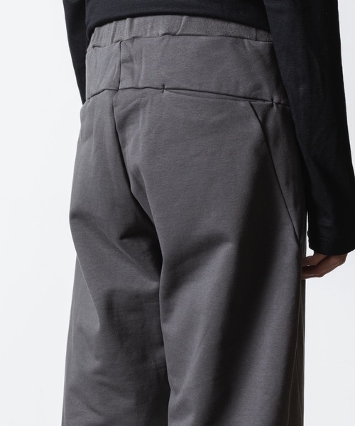 ATTACHMENT（アタッチメント）の「コットン ストレッチテリー 3Dワイドトラウザーズ / CO STRECH TERRY 3D WIDE TROUSERS（スウェットパンツ・メンズ・ブラック/ライトグレー/ダークグレー・3/2/1）」の10枚目の写真