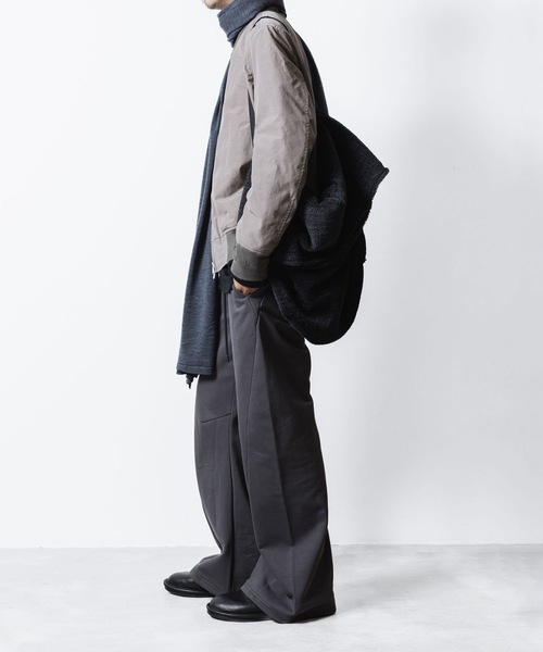 ATTACHMENT（アタッチメント）の「コットン ストレッチテリー 3Dワイドトラウザーズ / CO STRECH TERRY 3D WIDE TROUSERS（スウェットパンツ・メンズ・ブラック/ライトグレー/ダークグレー・3/2/1）」の12枚目の写真