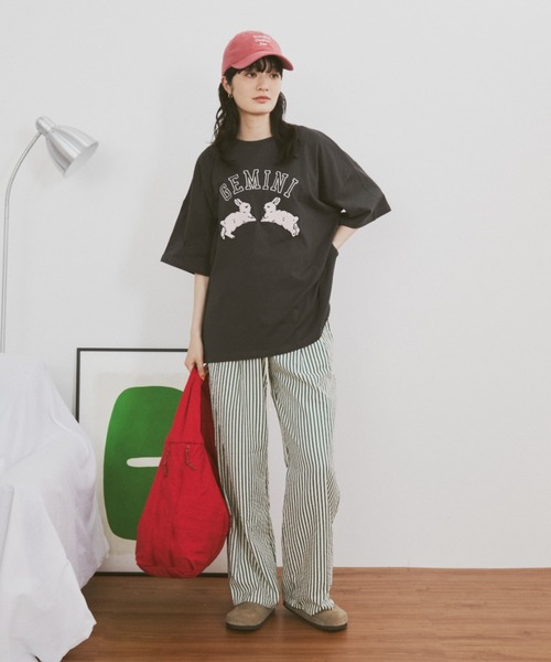 MERLOT（メルロー）の「うさぎ相良刺繍Tシャツ（Tシャツ/カットソー・レディース・ホワイト/チャコールグレー・FREE）」の15枚目の写真