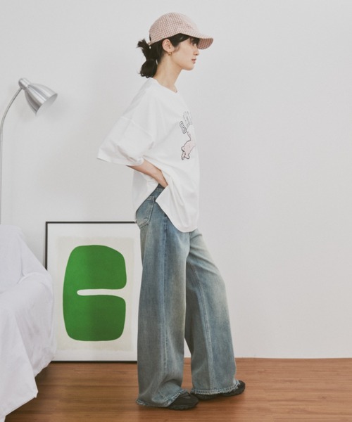 MERLOT（メルロー）の「うさぎ相良刺繍Tシャツ（Tシャツ/カットソー・レディース・ホワイト/チャコールグレー・FREE）」の7枚目の写真