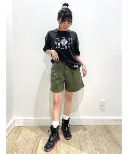 GAP（ギャップ）の「6インチ ミッドライズ ツイル プリーツ トラウザーショートパンツ（その他パンツ・レディース・カーキ/ベージュ・2/0/00/4/6/8/10/000）」の4枚目の写真