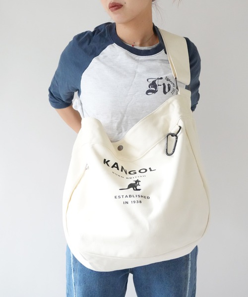 KANGOL(カンゴール)の「【 KANGOL / カンゴール 】 ビッグ キャンバス ショルダーバッグ(ショルダーバッグ・メンズ・オフホワイト/ホワイト系その他/ブラック・FREE)」の2枚目の写真
