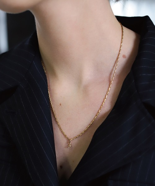 TEN.（テン）の「18KGP ドローイングナンバーチャーム（チャーム・レディース・ゴールド・7/3/2/1/0/4/5/6/8/9）」の5枚目の写真