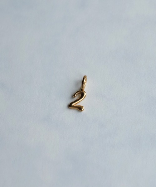 TEN.（テン）の「18KGP ドローイングナンバーチャーム（チャーム・レディース・ゴールド・7/3/2/1/0/4/5/6/8/9）」の14枚目の写真