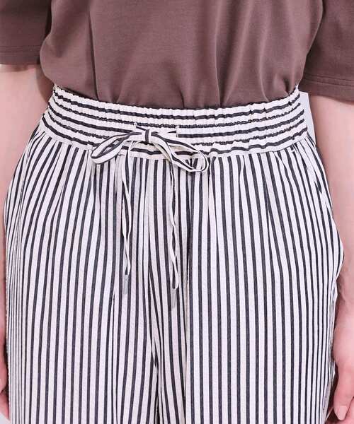 Cutie Blonde(キューティーブロンド)の「【セットアップ可能/ひんやり/吸水速乾】サッカーストライプイージーパンツ(その他パンツ・レディース・ブラウン系その他3/ネイビー系2/ブラック系2・03/02/01/04)」の20枚目の写真