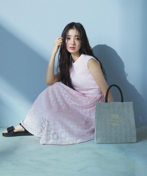 TOCCA(トッカ)の「ROSY CHEEK ドレス(ワンピース・レディース・ネイビー系5/ピンク系5・0/2/4/6)」の12枚目の写真