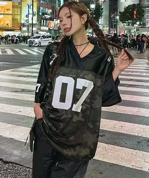 VIBGYOR（ヴィブジョー）の「【lulufa】メッシュ切り替えナンバリングゲームシャツ(CZ)（Tシャツ/カットソー・レディース・ブラック・LARGE/MEDIUM）」の4枚目の写真