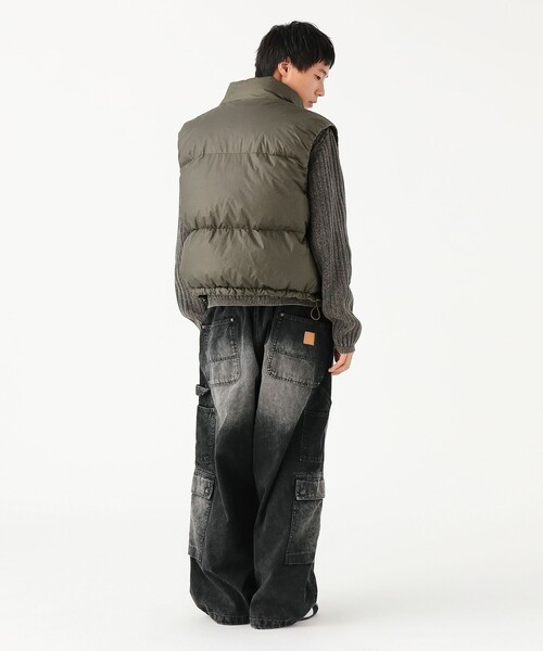 BEAMS（ビームス）の「ワイドフィット フェード ダウンベスト（ベスト・メンズ・グレー/オリーブ・XL/L/M/S）」の6枚目の写真
