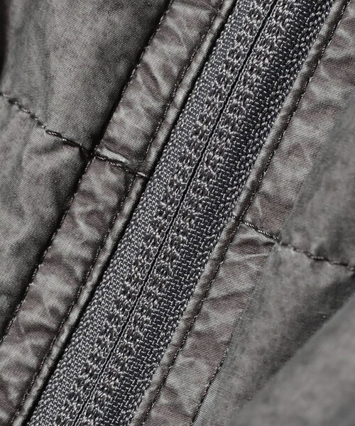 BEAMS（ビームス）の「ワイドフィット フェード ダウンベスト（ベスト・メンズ・グレー/オリーブ・XL/L/M/S）」の17枚目の写真