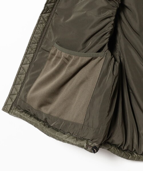 BEAMS（ビームス）の「ワイドフィット フェード ダウンベスト（ベスト・メンズ・グレー/オリーブ・XL/L/M/S）」の19枚目の写真