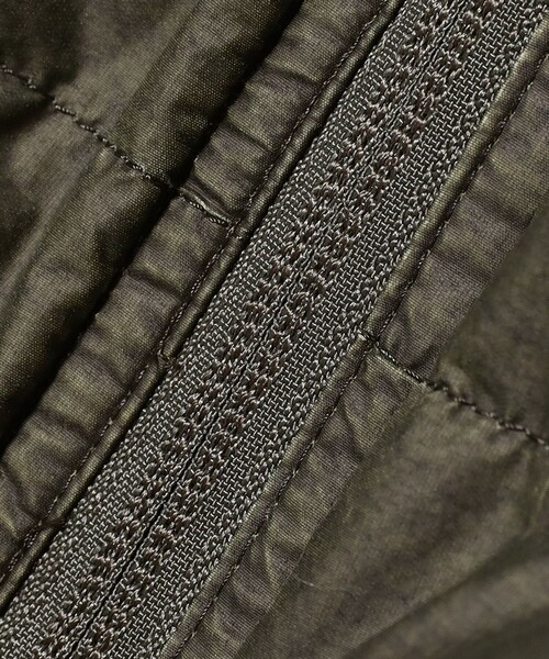 BEAMS（ビームス）の「ワイドフィット フェード ダウンベスト（ベスト・メンズ・グレー/オリーブ・XL/L/M/S）」の21枚目の写真