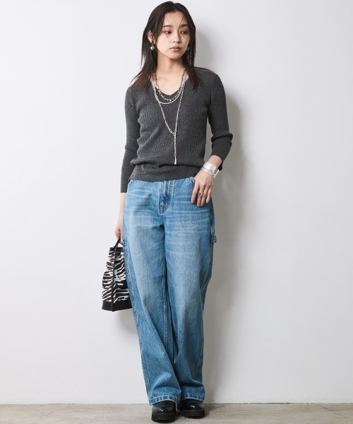 CHIC STYLE(シックスタイル)の「7分袖Vネックニットプルオーバー<大きいサイズ有>シックスタイル(ニット/セーター・レディース・グリーン系/ブラック/チャコールグレー・3L/L/LL/M/5L/4L)」の6枚目の写真