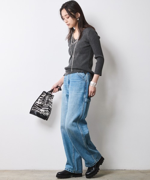 CHIC STYLE(シックスタイル)の「7分袖Vネックニットプルオーバー<大きいサイズ有>シックスタイル(ニット/セーター・レディース・グリーン系/ブラック/チャコールグレー・3L/L/LL/M/5L/4L)」の7枚目の写真