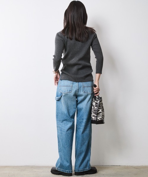 CHIC STYLE(シックスタイル)の「7分袖Vネックニットプルオーバー<大きいサイズ有>シックスタイル(ニット/セーター・レディース・グリーン系/ブラック/チャコールグレー・3L/L/LL/M/5L/4L)」の10枚目の写真