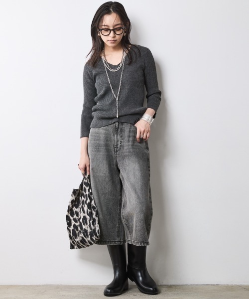 CHIC STYLE(シックスタイル)の「7分袖Vネックニットプルオーバー<大きいサイズ有>シックスタイル(ニット/セーター・レディース・グリーン系/ブラック/チャコールグレー・3L/L/LL/M/5L/4L)」の12枚目の写真