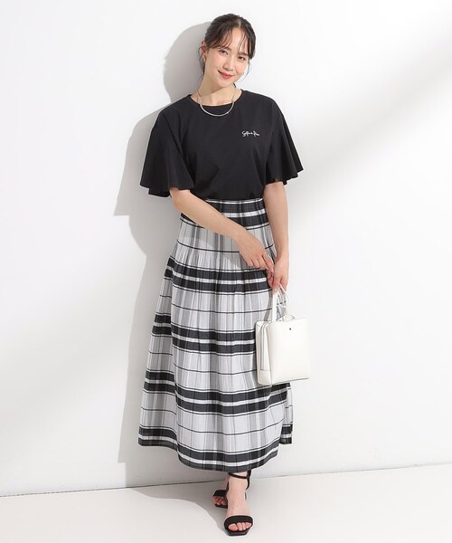 DRESKIP（ドレスキップ）の「【S-LL/ひんやり/二の腕カバー】華やかさをプラスする お袖フリルTシャツ（Tシャツ/カットソー・レディース・ベージュ系その他3/チャコールグレー/オフホワイト/ブラック系/ホワイト系7/グリーン系その他5・01/04/03/02）」の12枚目の写真