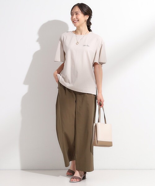 DRESKIP（ドレスキップ）の「【S-LL/ひんやり/二の腕カバー】華やかさをプラスする お袖フリルTシャツ（Tシャツ/カットソー・レディース・ベージュ系その他3/チャコールグレー/オフホワイト/ブラック系/ホワイト系7/グリーン系その他5・01/04/03/02）」の13枚目の写真