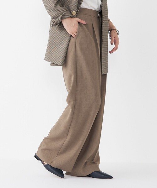 SHIPS Colors（シップス カラーズ）の「SHIPS Colors:〈洗濯機可能〉ウーステッドライク ワイド パンツ(セットアップ対応可能)（その他パンツ・レディース・ベージュ/グレー・SMALL/MEDIUM）」の2枚目の写真