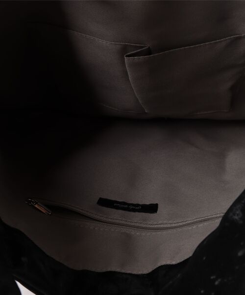 Gready Brilliant（グレディブリリアン）の「ベロア調トート（トートバッグ・レディース・ブラック/ブラウン・FREE）」の5枚目の写真