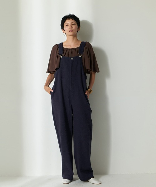 Brown&Street(ブラウンアンドストリート)の「ジャガードフラワーオーバーオール(サロペット/オーバーオール・レディース・ブラック/ネイビー・FREE)」の3枚目の写真