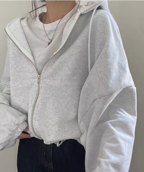 AMELY(エミリー)の「ドローストリングショート丈パーカー(パーカー・レディース・グレー/ライトグレー・フリー)」の4枚目の写真
