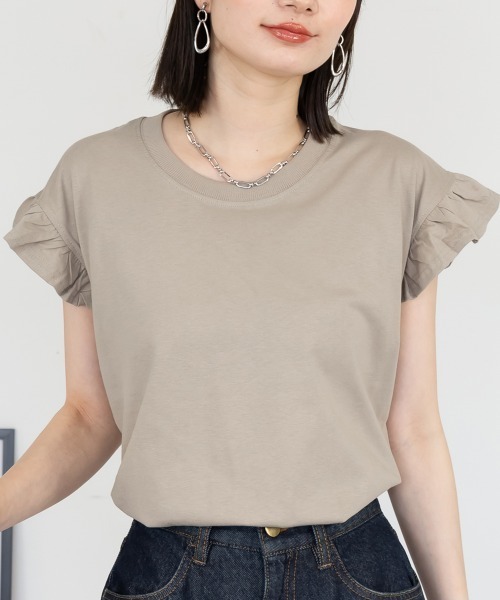 aity(アイティ)の「フレンチスリーブTシャツ 袖フレア カットソー きれいめ 大きいサイズ 夏服(Tシャツ/カットソー・レディース・ブラック/グレイッシュベージュ/オフホワイト/チャコール/ミント・LL~3L/4L~5L/M~L)」の5枚目の写真