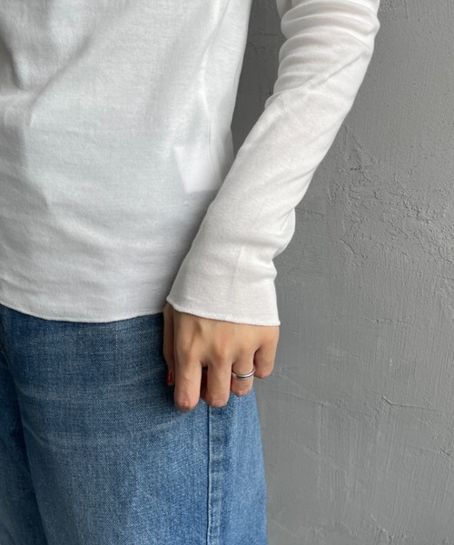 HANES（ヘインズ）の「【WEB限定】[HANES/ヘインズ] COMFORT WARM クルーネックロングスリーブTシャツ（Tシャツ/カットソー・レディース・ホワイト/ブラック・F）」の12枚目の写真