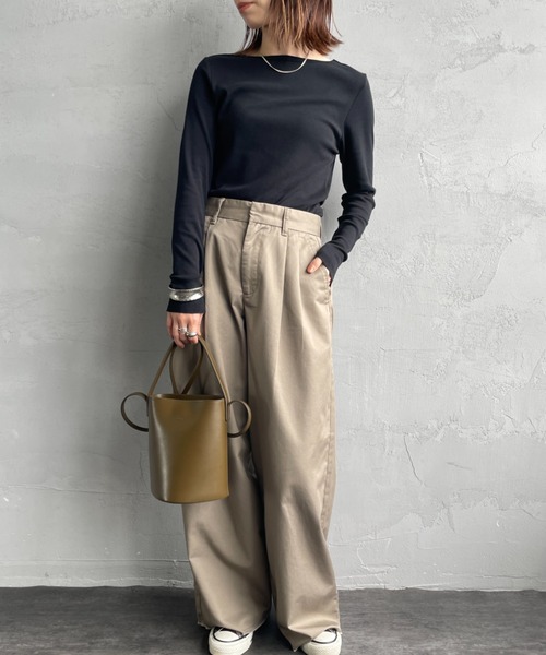 HANES（ヘインズ）の「【WEB限定】[HANES/ヘインズ] COMFORT WARM クルーネックロングスリーブTシャツ（Tシャツ/カットソー・レディース・ホワイト/ブラック・F）」の4枚目の写真