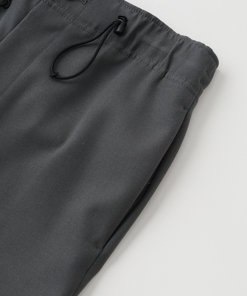 ATON(エイトン)の「ATON (エイトン) BACK SATIN UTILITY パンツ(その他パンツ・メンズ・ブラック・4/6)」の6枚目の写真