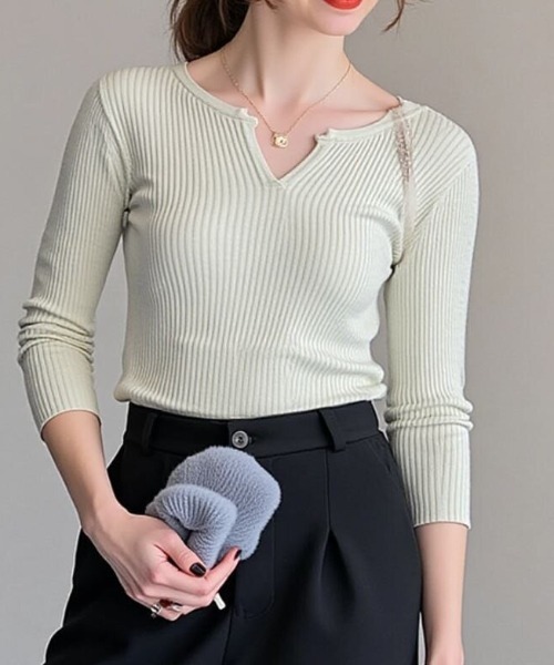 cammie(キャミー)の「キーネックリブニット(ニット/セーター・レディース・ブラック/ライトグレー/キャメル・F)」の10枚目の写真
