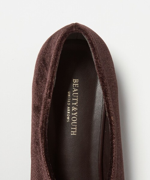 BEAUTY&YOUTH UNITED ARROWS（ビューティーアンドユースユナイテッドアローズ）の「ベルベット リボン Vカット フラットシューズ（パンプス・レディース・ダークブラウン・36/36h/37/37h）」の14枚目の写真