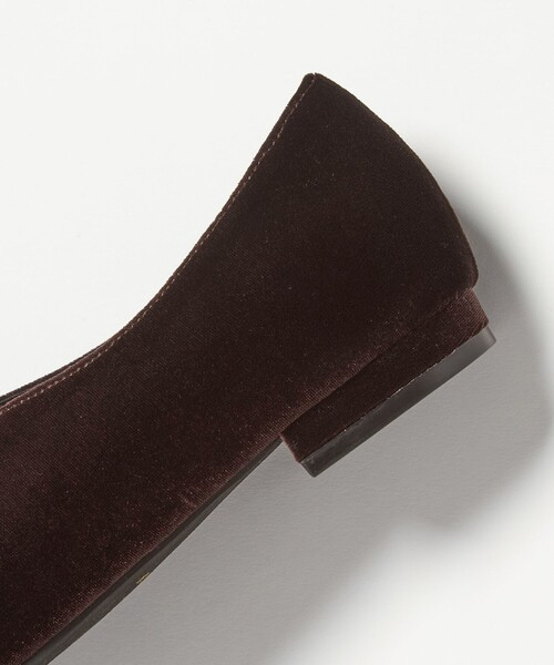 BEAUTY&YOUTH UNITED ARROWS（ビューティーアンドユースユナイテッドアローズ）の「ベルベット リボン Vカット フラットシューズ（パンプス・レディース・ダークブラウン・36/36h/37/37h）」の16枚目の写真