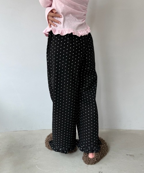 SANSeLF（サンセルフ）の「【SANSeLF】裾フリルドットリラックスワイドパンツ saw25a045（その他パンツ・レディース・ブラック/ネイビー・FREE）」の6枚目の写真