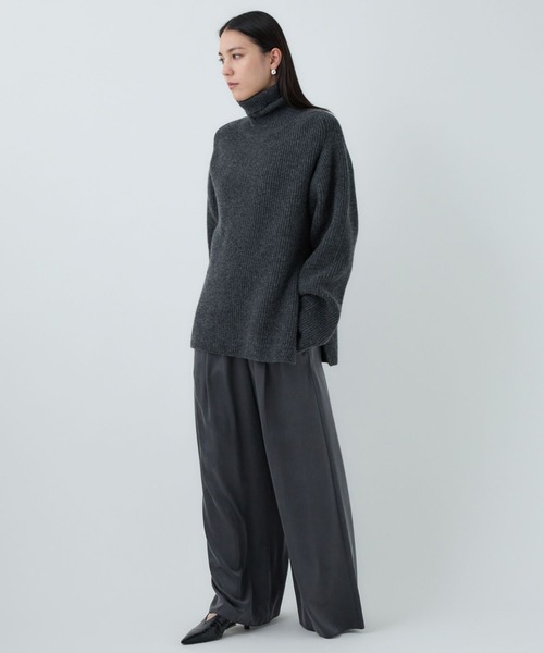 Chaos（カオス）の「Chaos(カオス)/ ◇大草直子さん着用◇　リズニット（ニット/セーター・レディース・チャコールグレー/バーガンディー・FREE）」の5枚目の写真