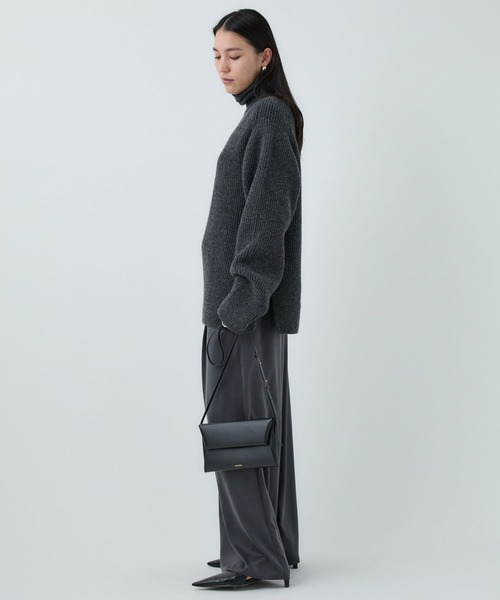 Chaos（カオス）の「Chaos(カオス)/ ◇大草直子さん着用◇　リズニット（ニット/セーター・レディース・チャコールグレー/バーガンディー・FREE）」の6枚目の写真