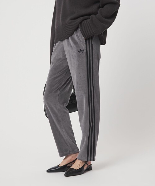 adidas Originals（アディダスオリジナルス）の「＜adidas Originals＞ベロア トラックパンツ（その他パンツ・レディース・ダークグレー/ブラック・S/XS）」の16枚目の写真