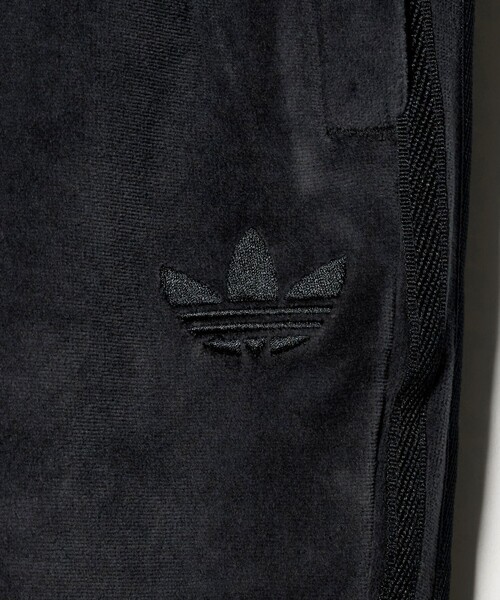 adidas Originals（アディダスオリジナルス）の「＜adidas Originals＞ベロア トラックパンツ（その他パンツ・レディース・ダークグレー/ブラック・S/XS）」の7枚目の写真