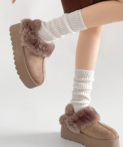 Shoes in Closet（シューズインクローゼット）の「軽量厚底 2WAY ファーベルト付 ボア ムートン サボ スリッポン 6495（スリッポン・レディース・ダークブラウン/ブラック/ライトベージュ/ブラウン系その他・S/M/L/LL）」の4枚目の写真